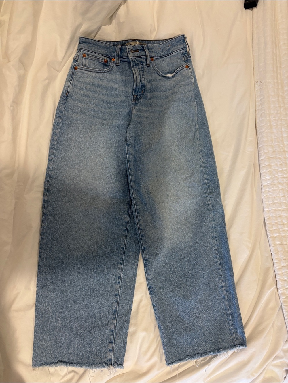 Madewell Light Blue High-Rise Wide Leg cropped Jeans